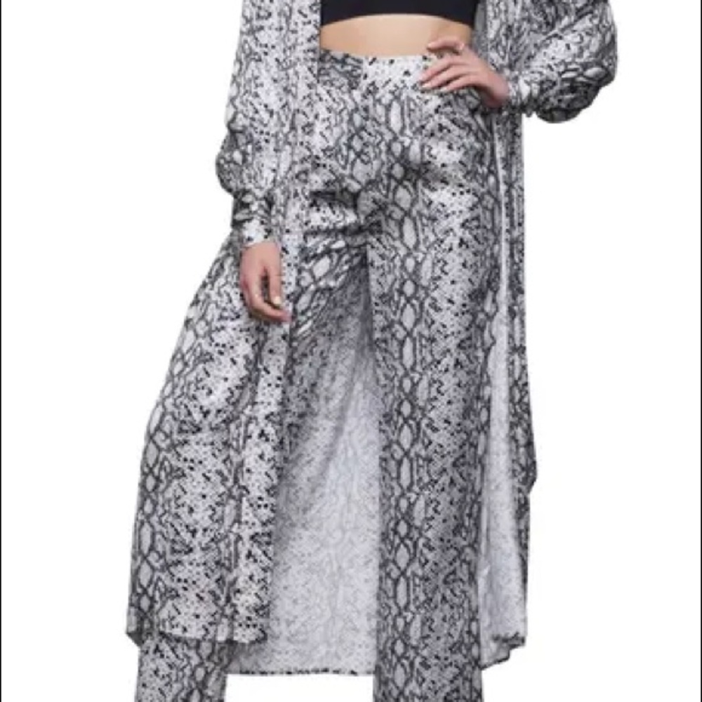 Good American Python Robe - Picture 2 of 4